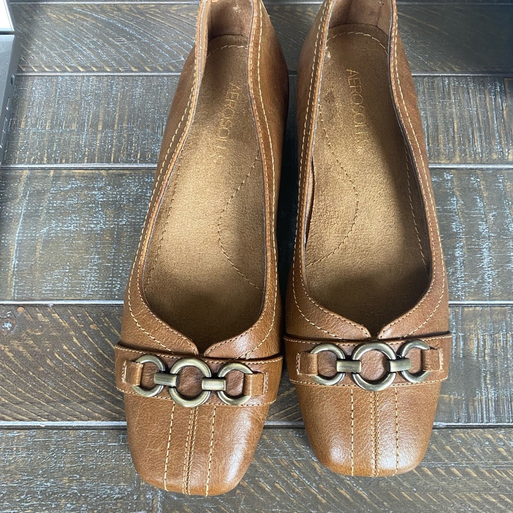 Almost new comfy Aerosoles brown leather shoes 8.5